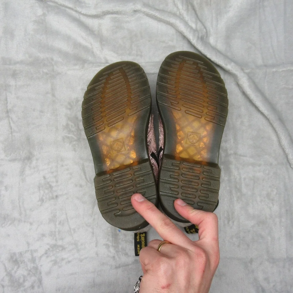 Dr Martens Girls 5 Combat Shoes Silver Crinkle Metallic Glitter Leather‎ Chunky